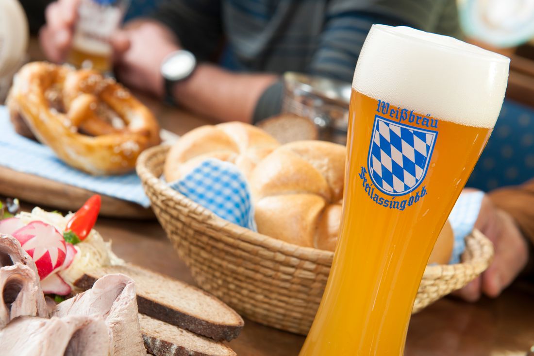 Brotzeit im Weißbräu