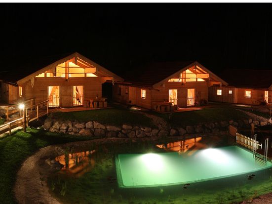 alm village at night