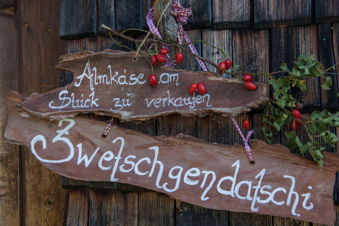 Schild an Bäckeralm