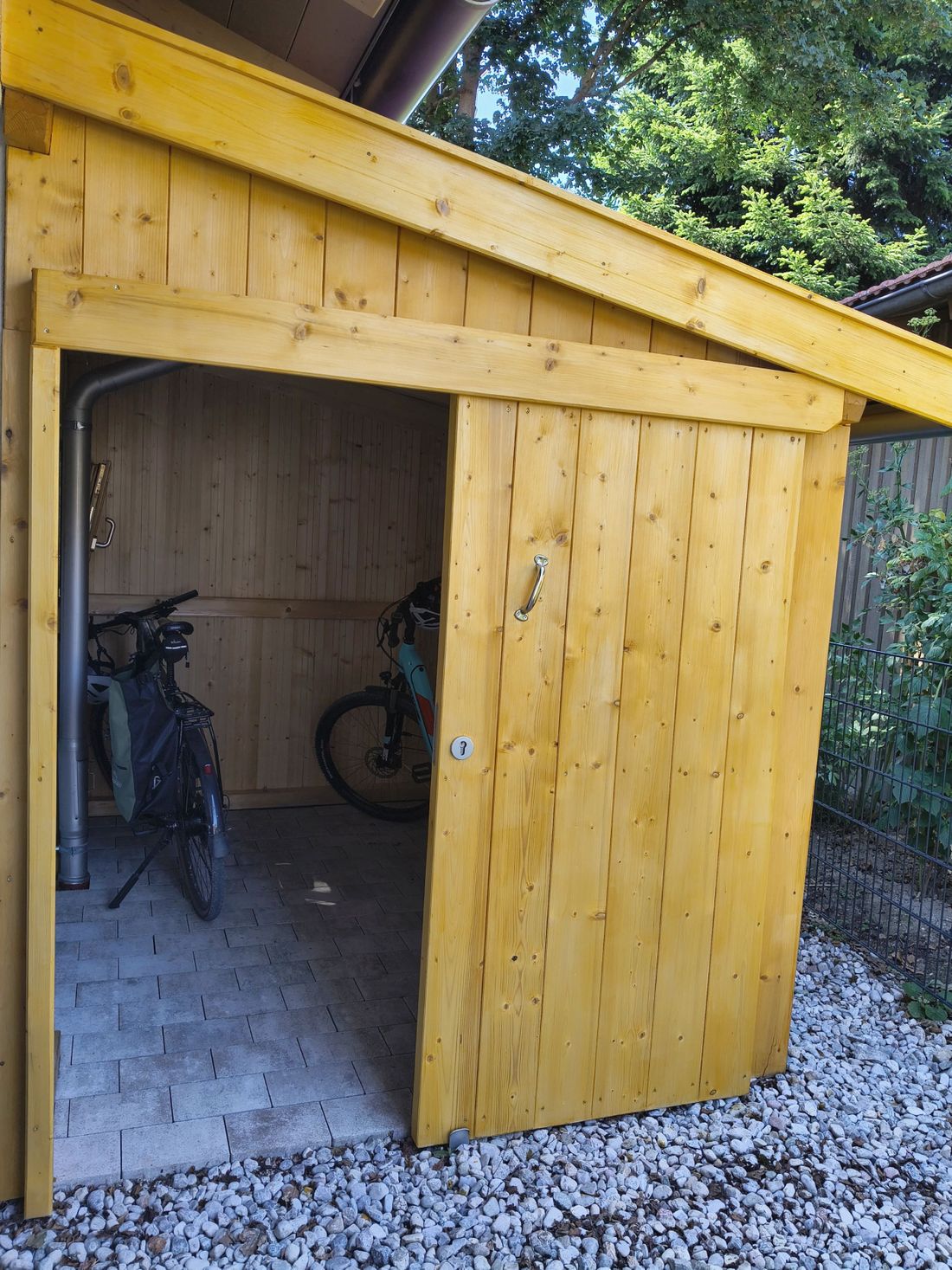 Absperrbare Fahrradhütte