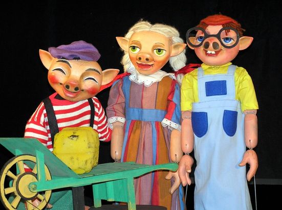 Klick Klack Thaeter – die 3 kleinen Schweinchen