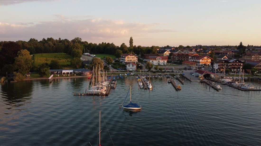 Hausansicht vom See