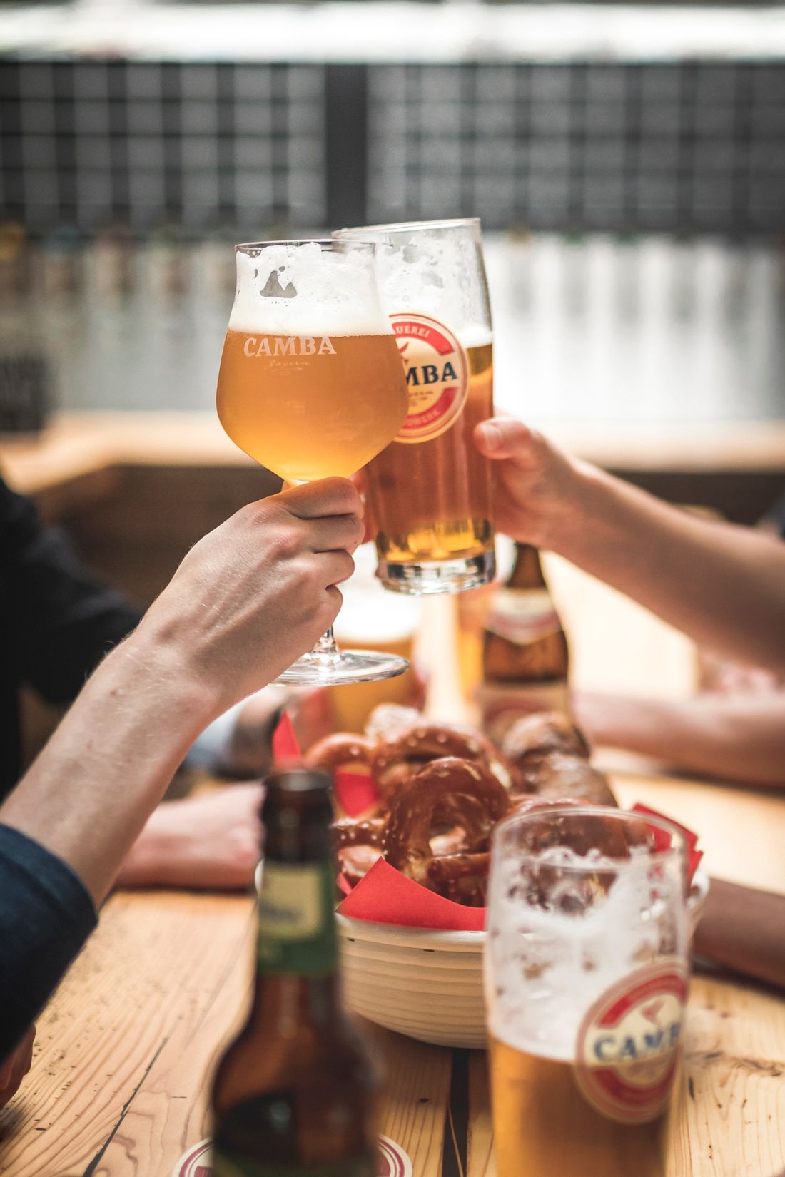 258 Camba Bavaria High Res  -  Bier trinken