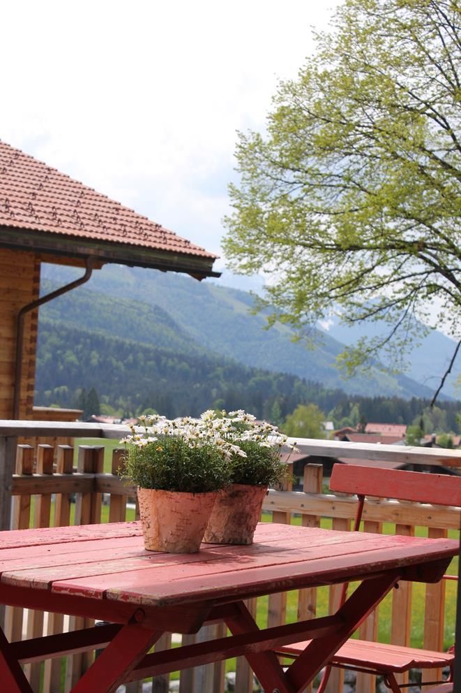 Möblierter Balkon
