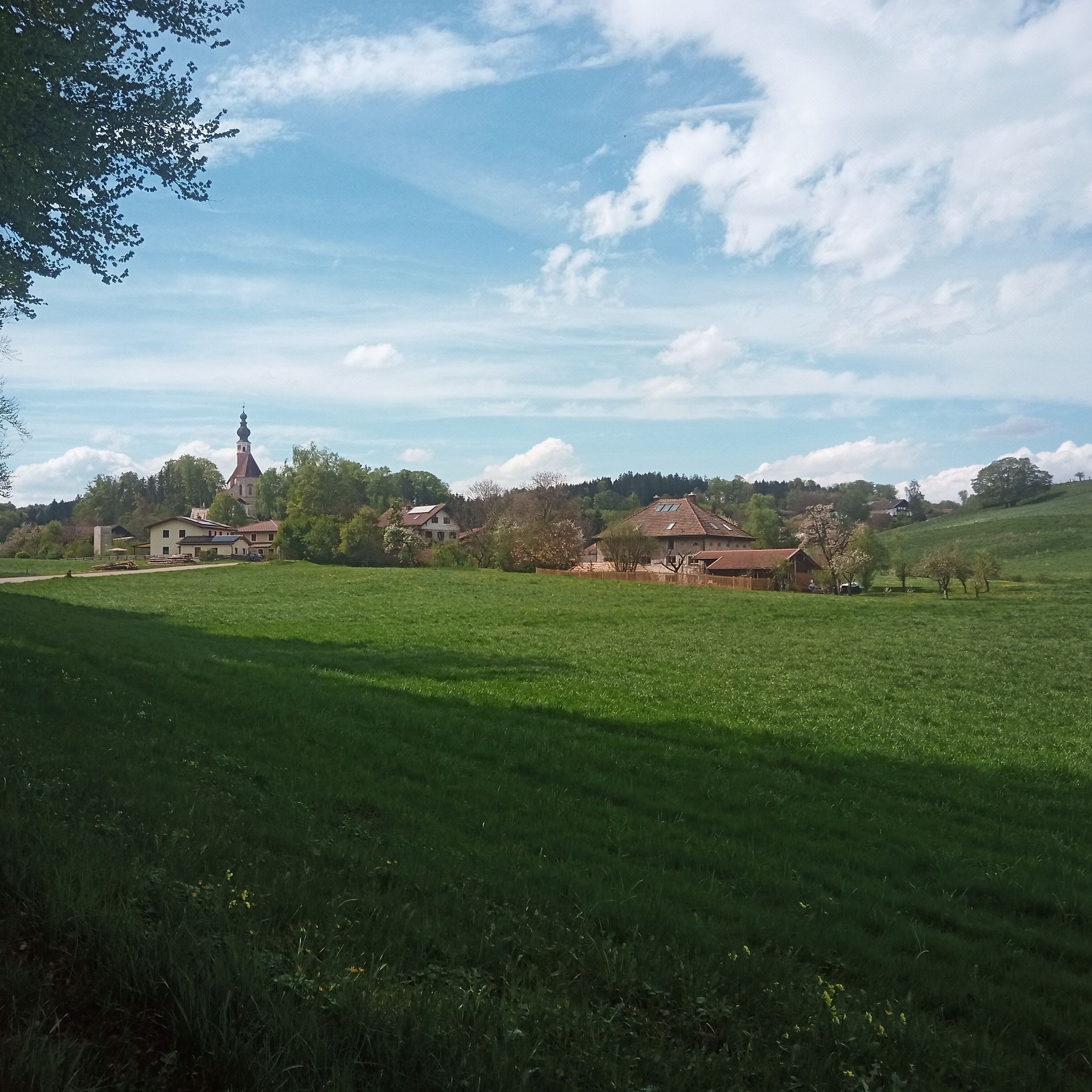 Aussenansicht Grundstück und Haus