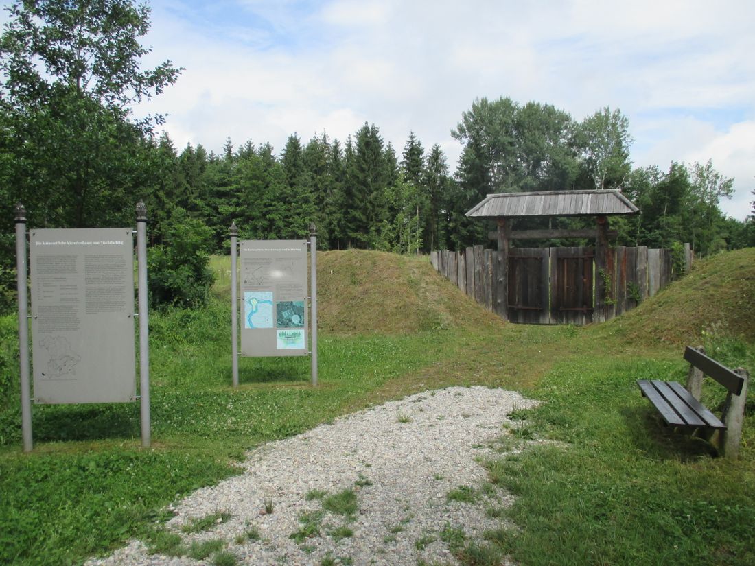 Bildcollage Arch Rundweg Station 4 Keltenschanze Truchtlaching Fotograf Matthias Ziereis