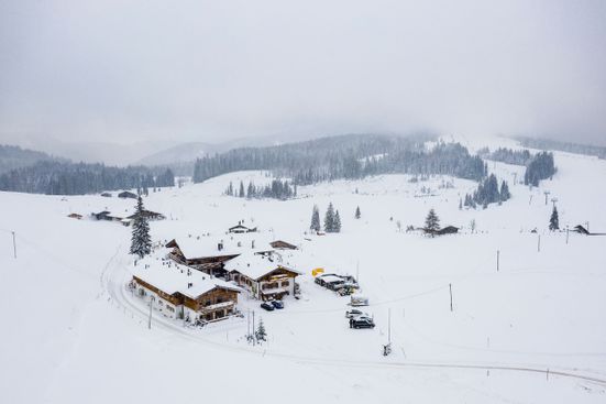 Verschneite Winklmoosalm