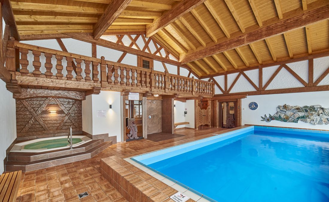 Whirlpool & Hallenbad