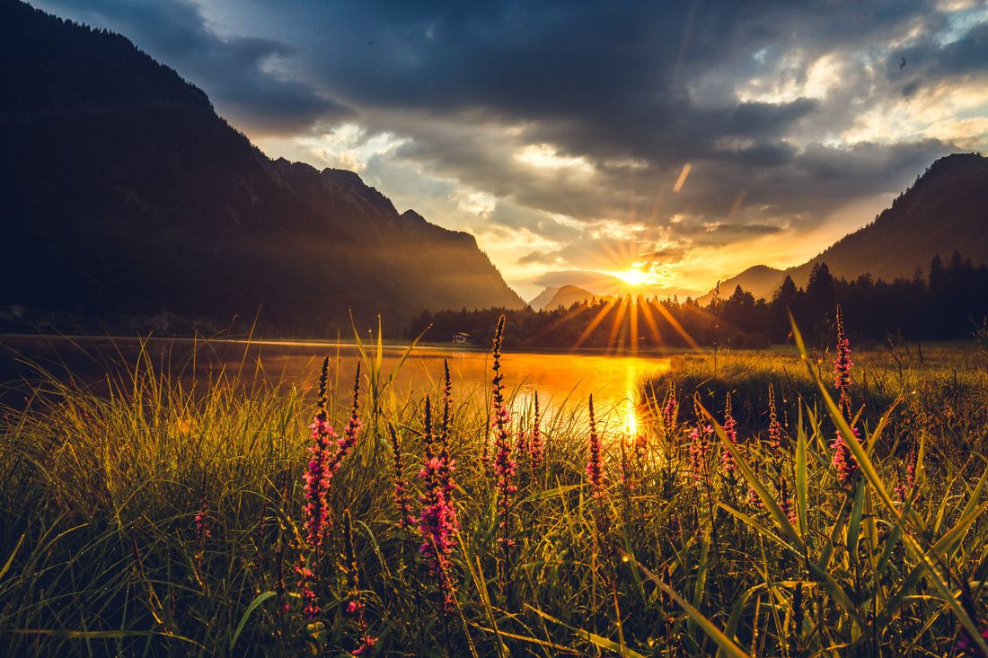 Sonnenaufgang am Weitsee