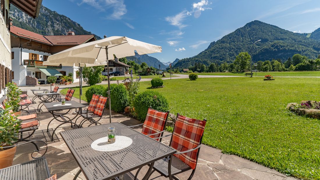 Hausterrasse mit Blick auf den Unternberg