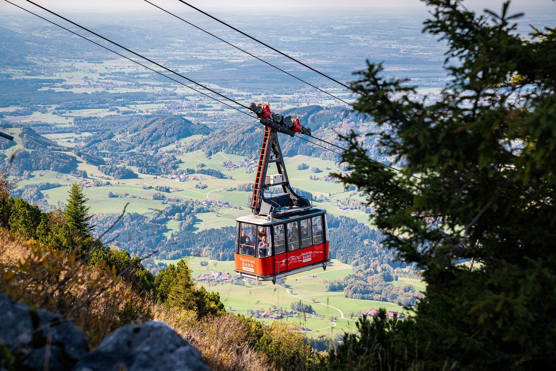 Gondelfahrt mit der Kabinenbahn der Hochriesbahn am Samerberg