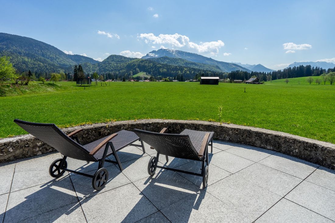 Ausblick genießen auf der Terasse