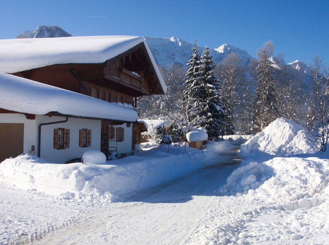 Hausansicht im Winter