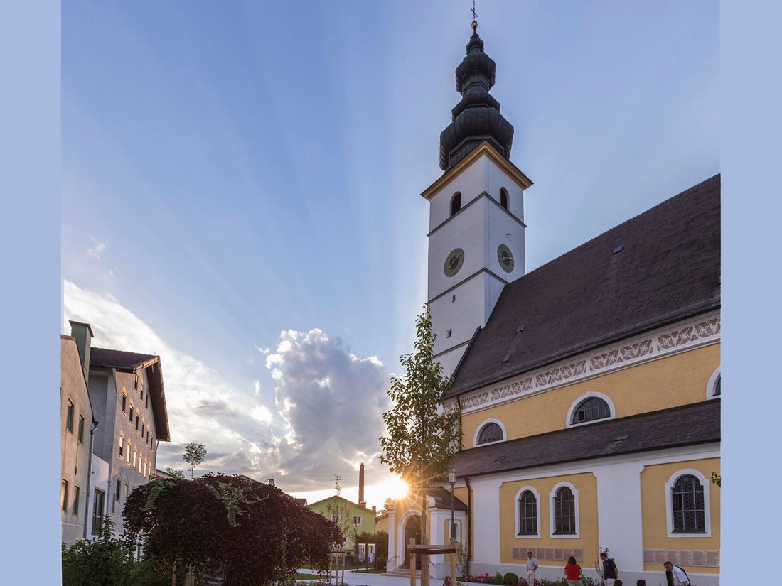 waginger-pfarrkirche_sommer_web_rs_1