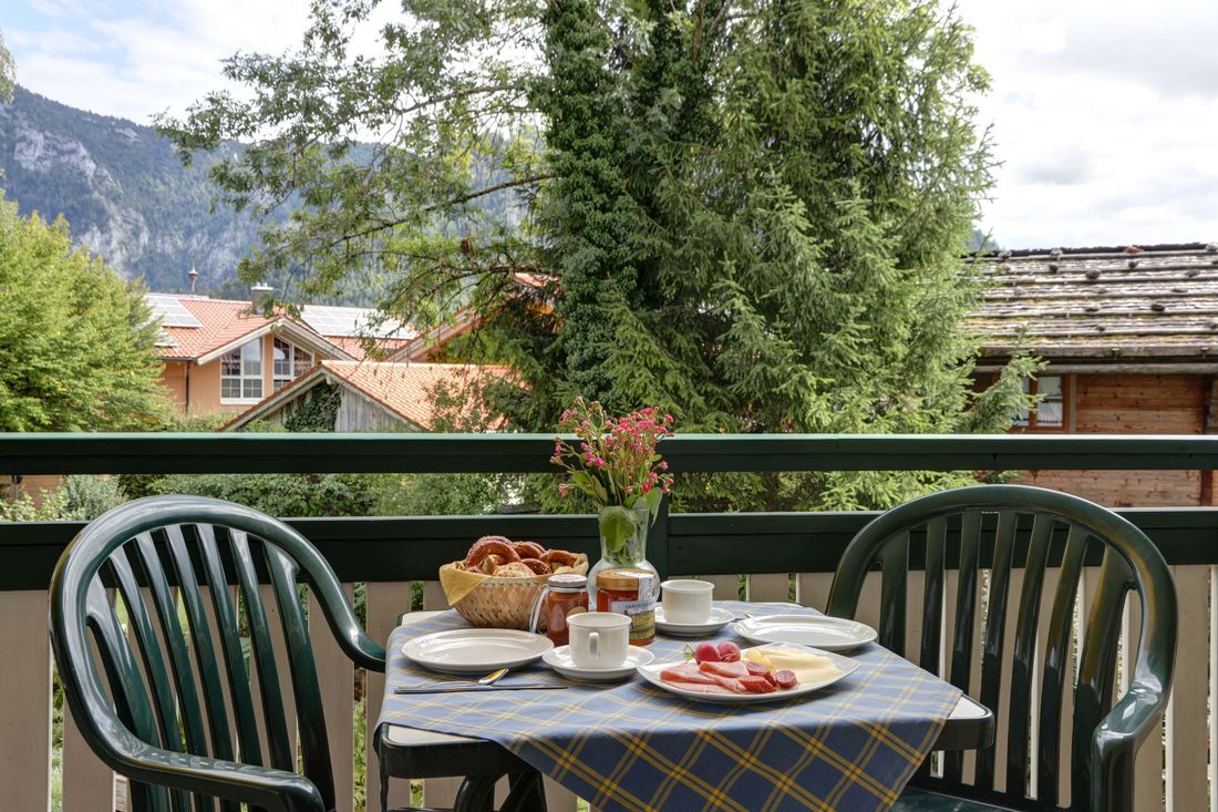 Früjstück auf dem Balkon
