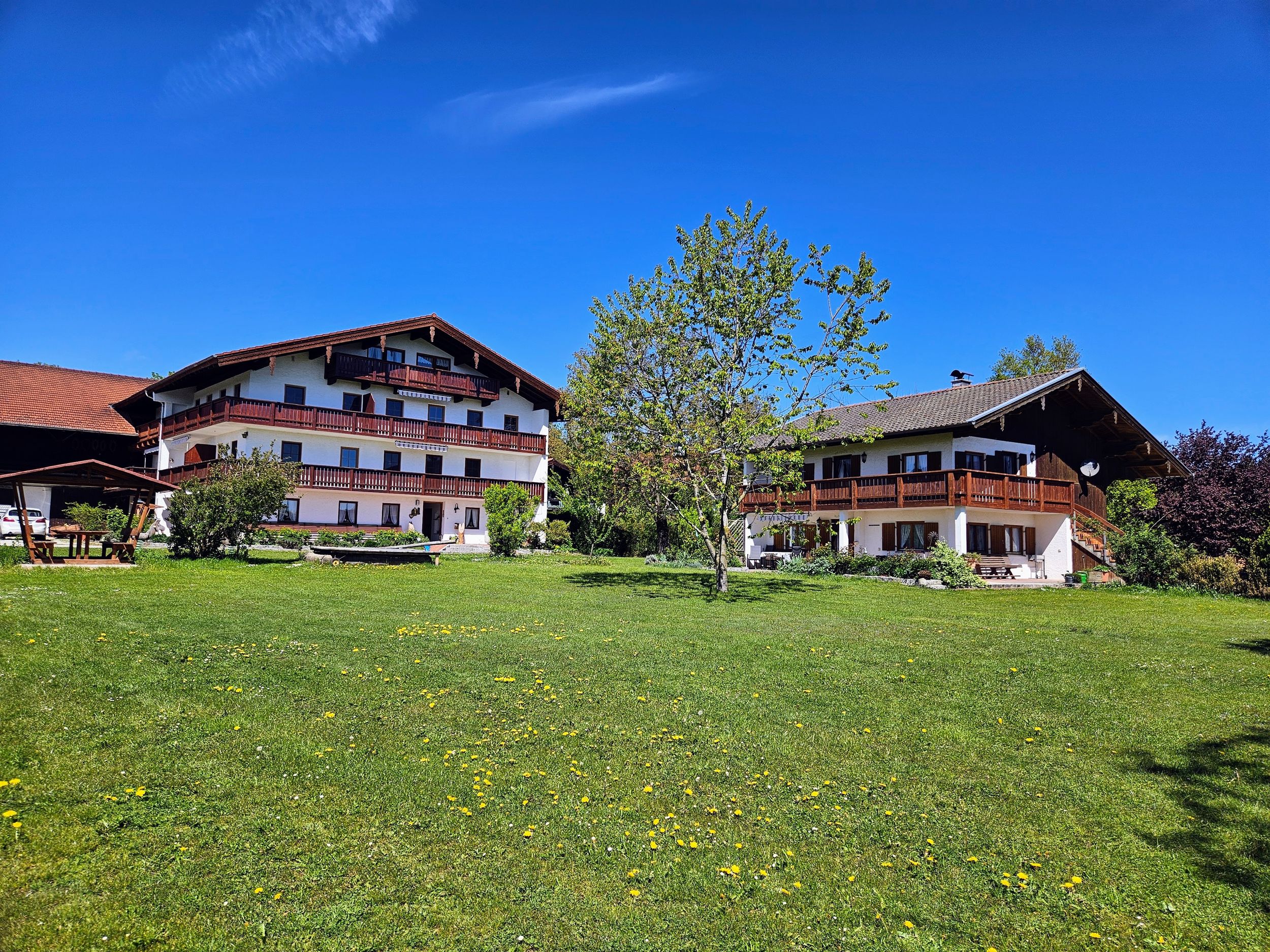 Bauernhaus & Nebenhaus