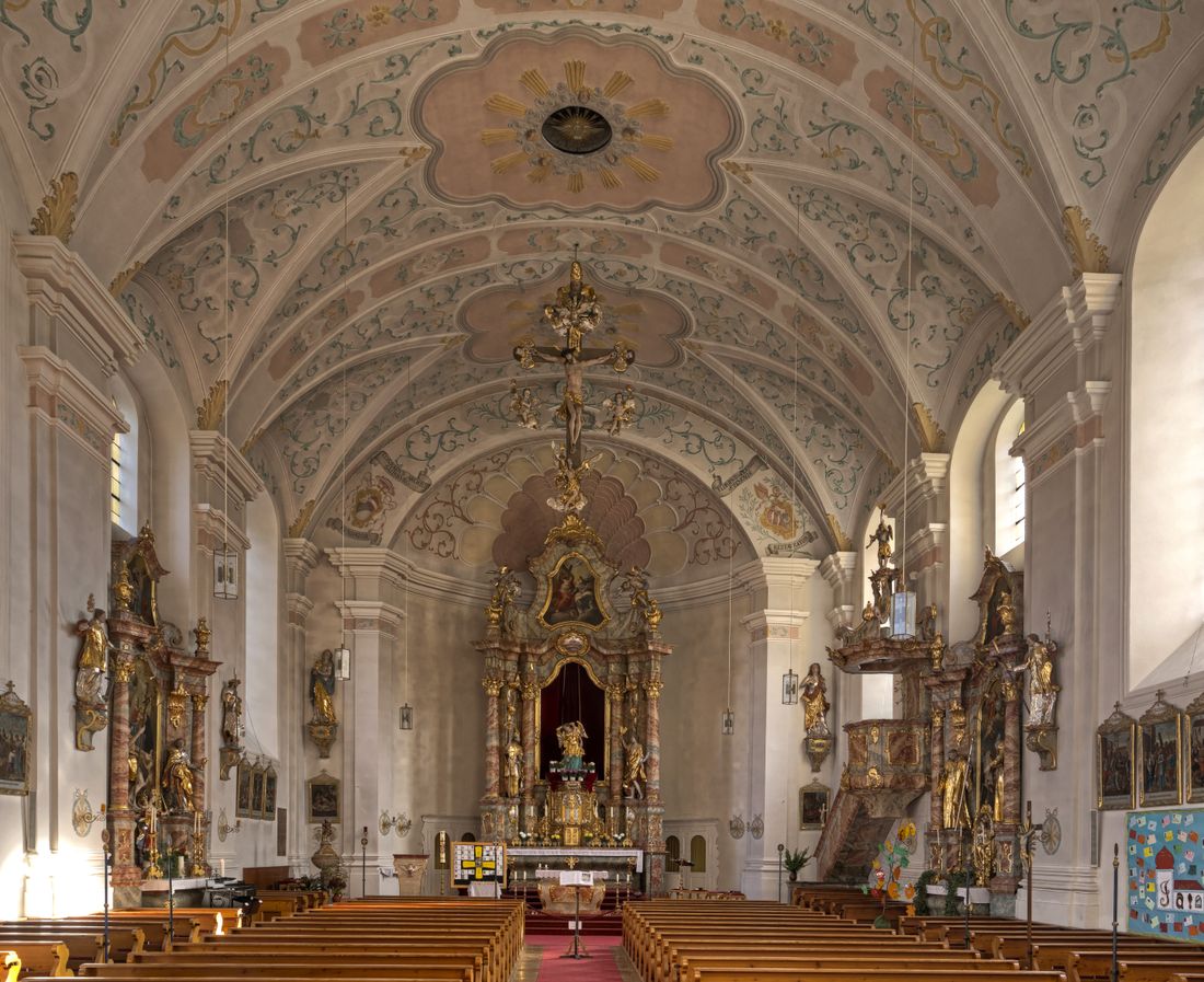 inzell-sommer-kirche-st-michael-innenraum_jh_1