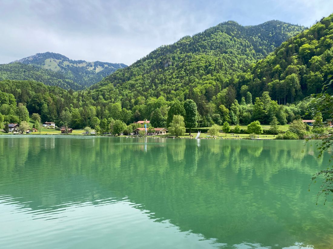 Wössner See mit kostenlosem Strandbad und Kiosk