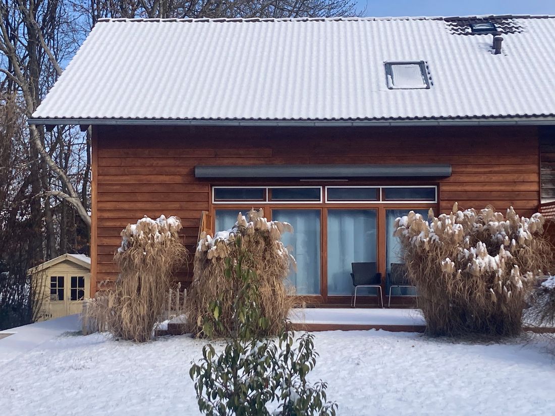 Winter Terrasse und Garten Süd