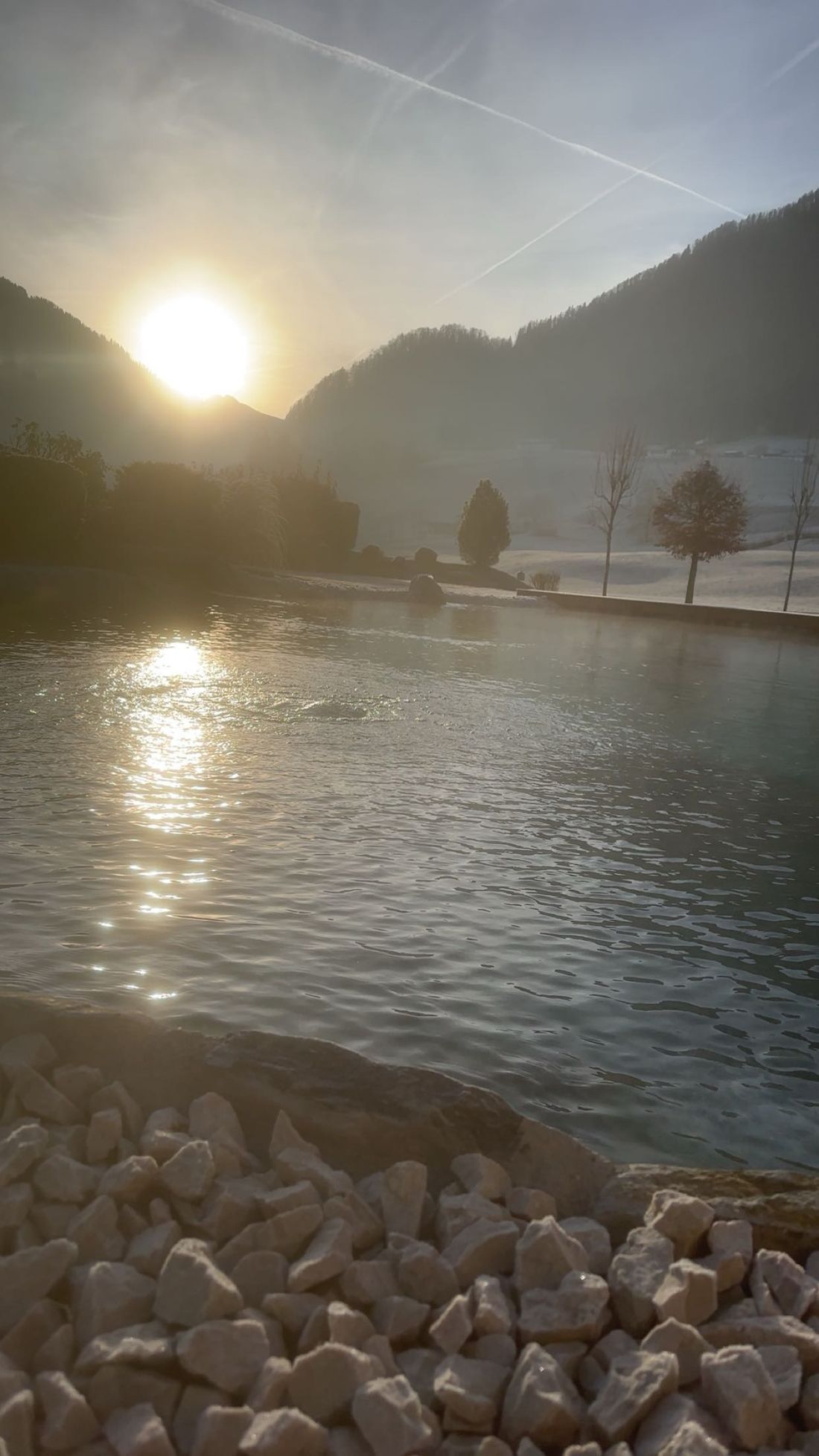 Sonnenaufgang am Pool