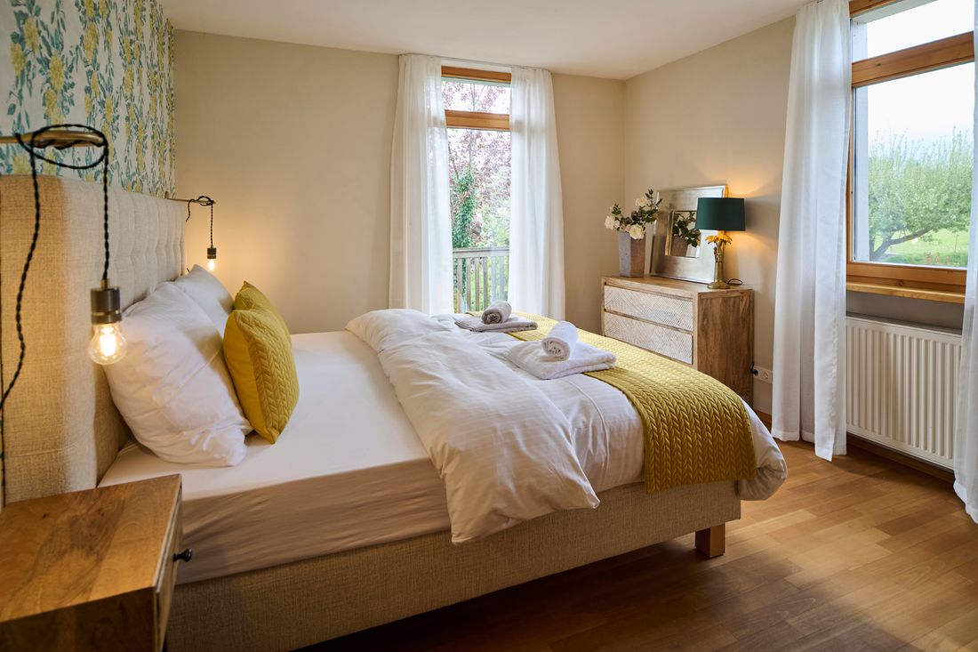 Schlafzimmer 1