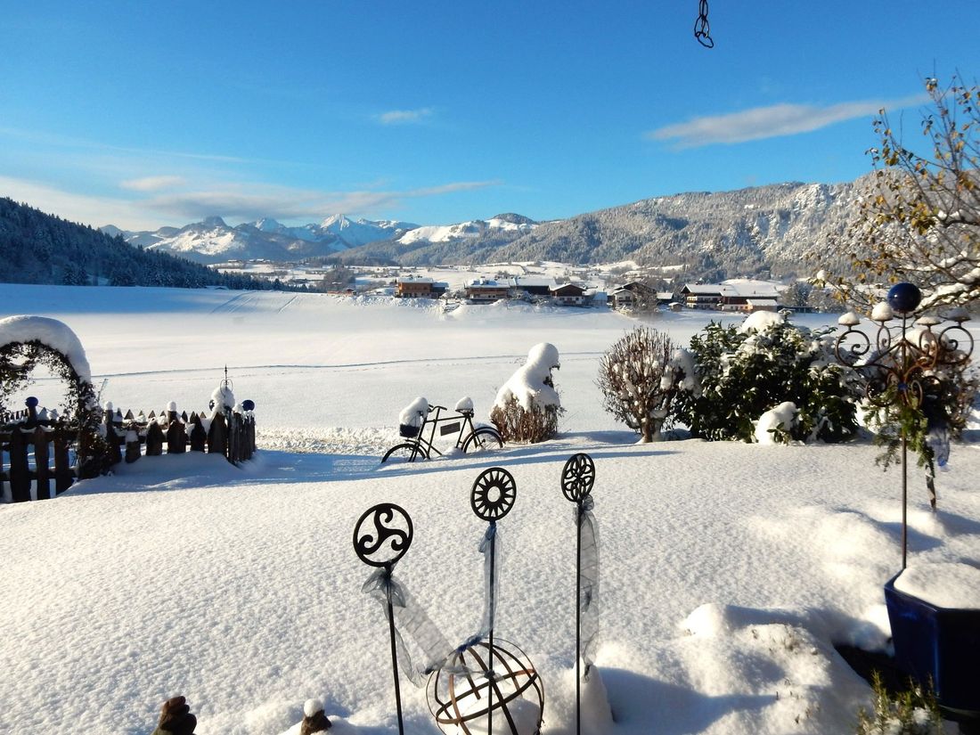 Look forward to a fantastic view from our vacation apartments in the "Guesthouse Schönfeld2 in winter...