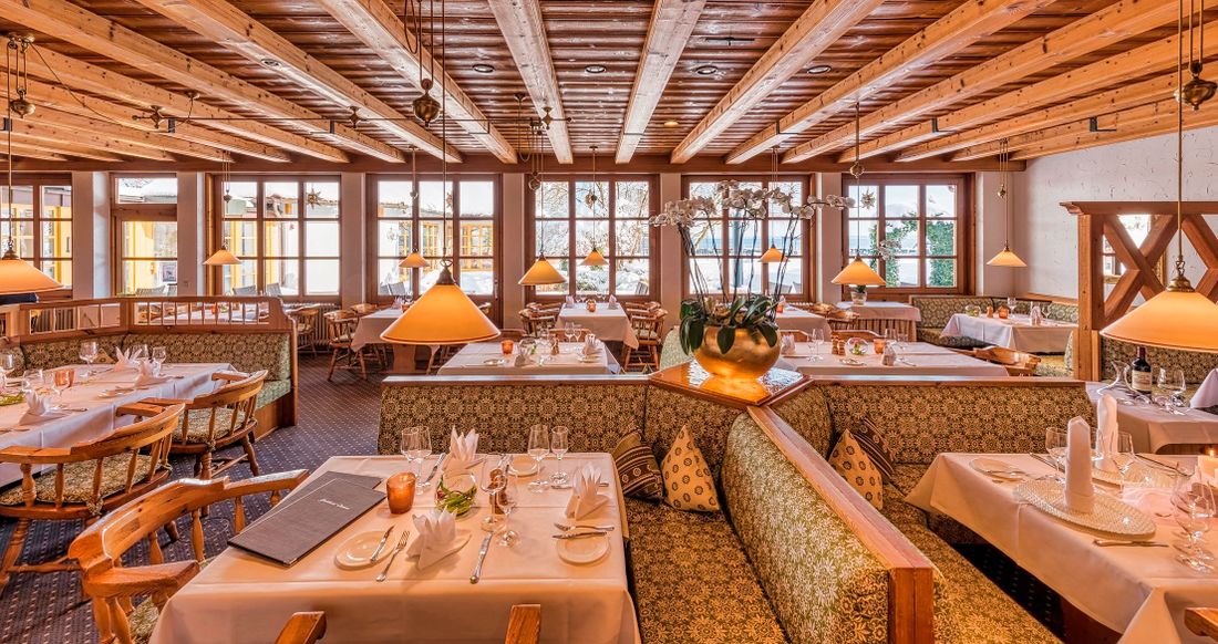 Yachthotel Chiemsee Restaurant Seeblick.jpg
