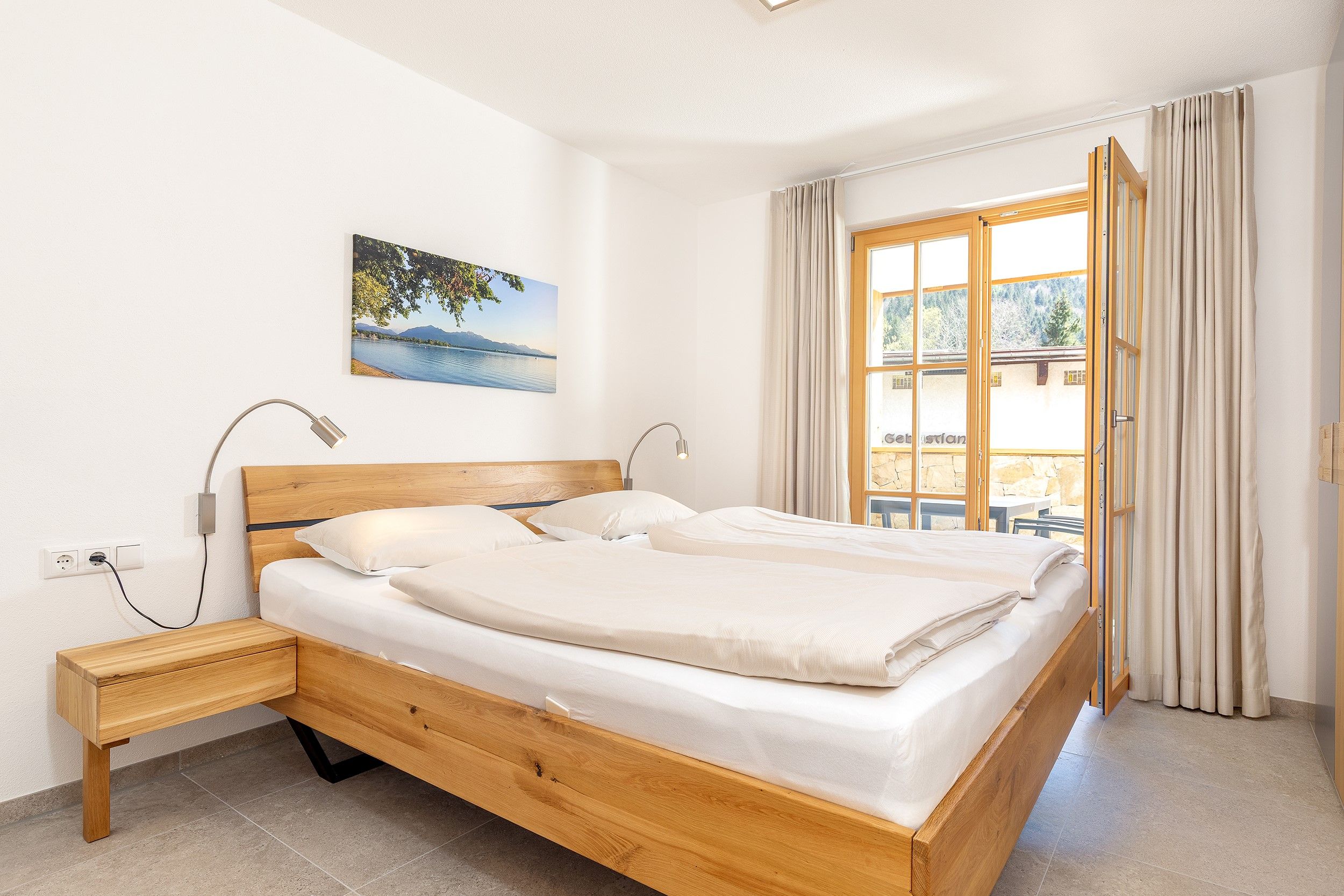Erstes Schlafzimmer