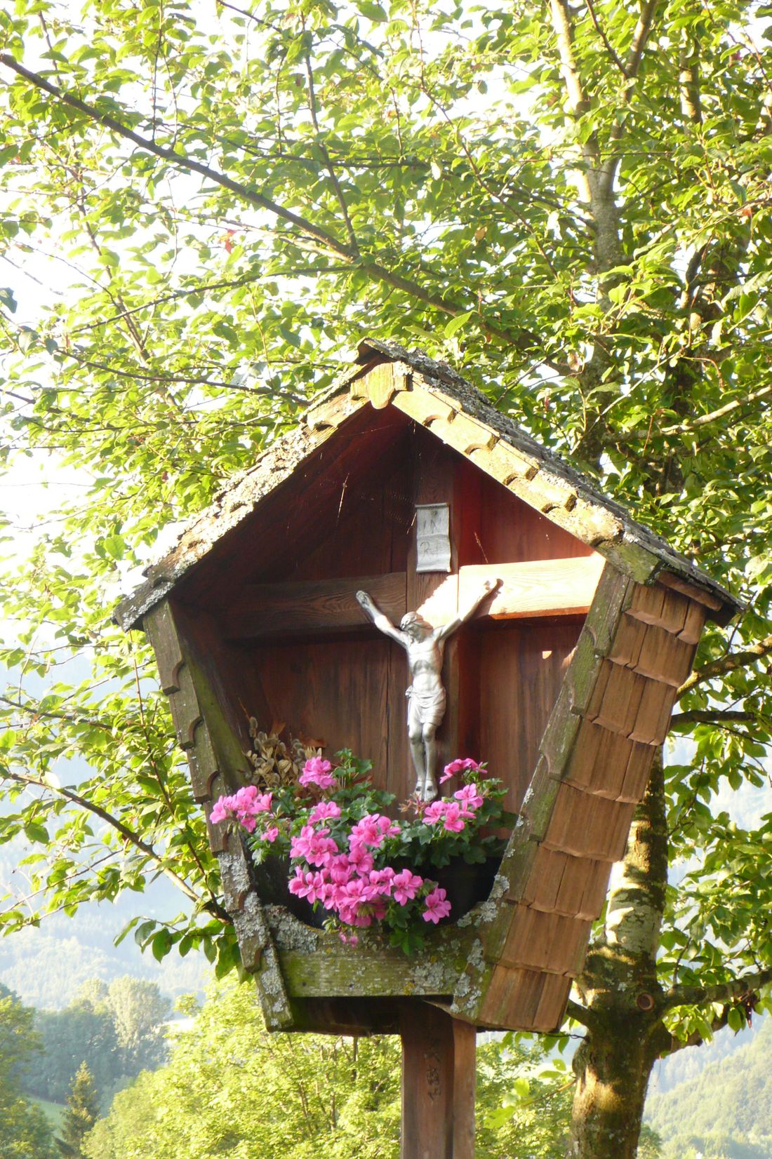 Kreuz am Haus