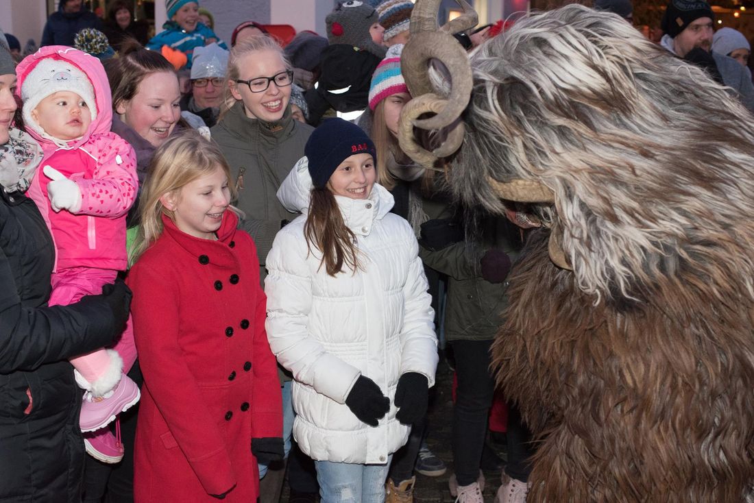 Stoa Perchten in Waging am See