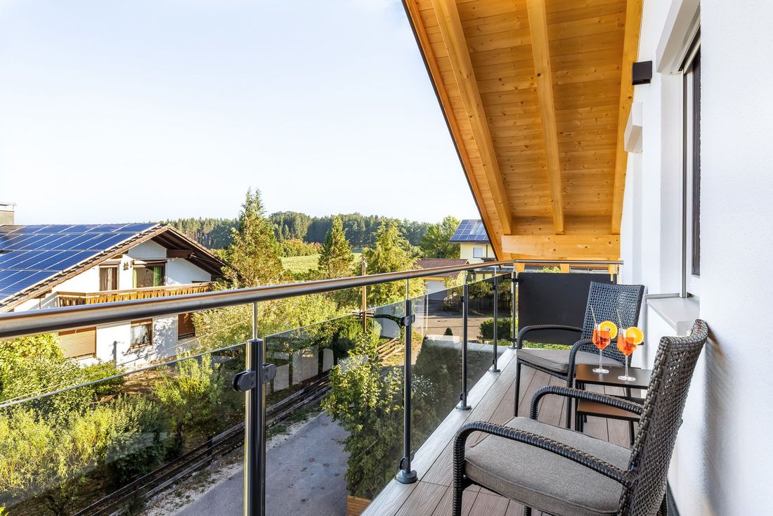 Balkon mit Sicht auf Schönramer Filz