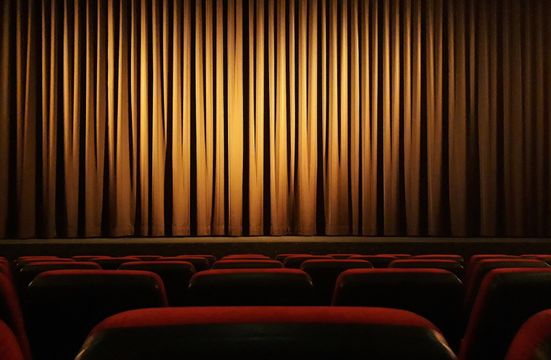 movie-theater-4609877_1920_28