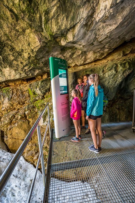 wendelsteinhoehle-hochformat-kujat