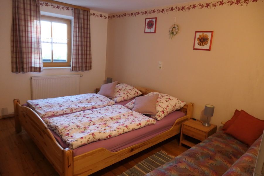 Separates Doppelzimmer mit Bad
