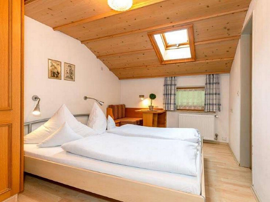 Wohnung 4 - Schlafzimmer