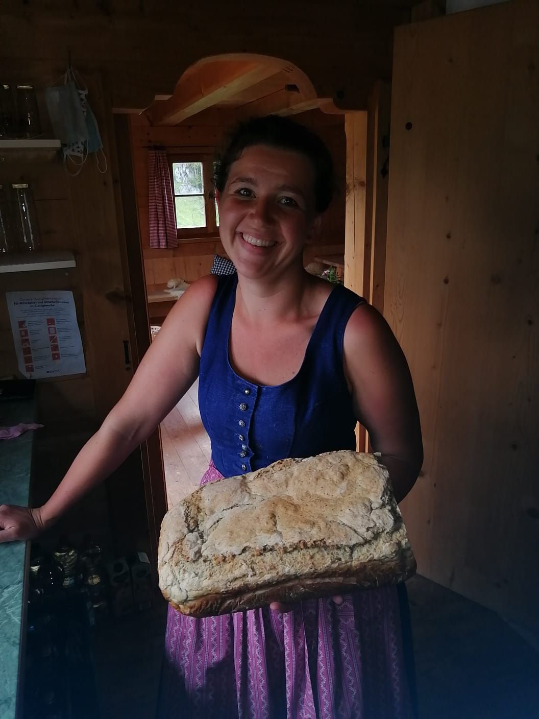 Frisches Almbrot auf der Stoibemöseralm