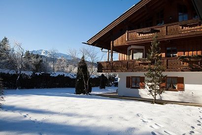 Haus im Winter mit Unterberg