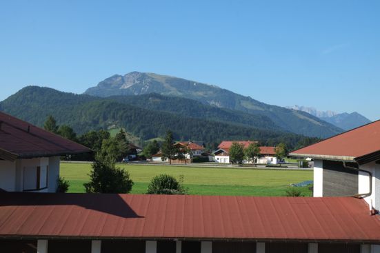 Blick vom Balkon im Sommer