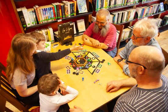 Buecherei-Grassau-202404270240