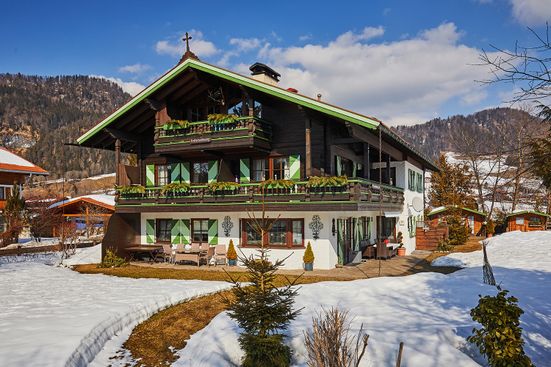 Chalet Dr. Datz im Frühling