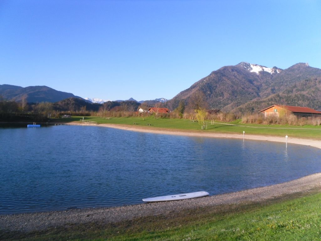 Blick vom Reifinger Badesee (ca. 5 Min. von Unterkunft entfernt) zum Wilden Kaiser-Gebirge 2.344m (Tirol)