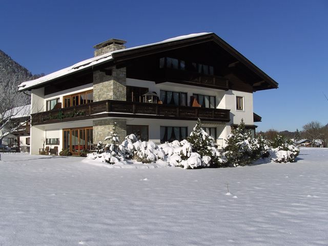 gepflegtes Landhaus in zentraler Lage