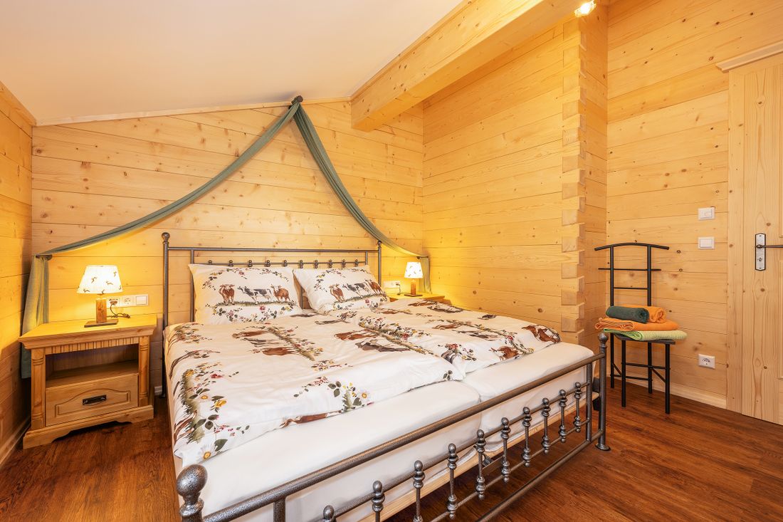 Schlafzimmer 2