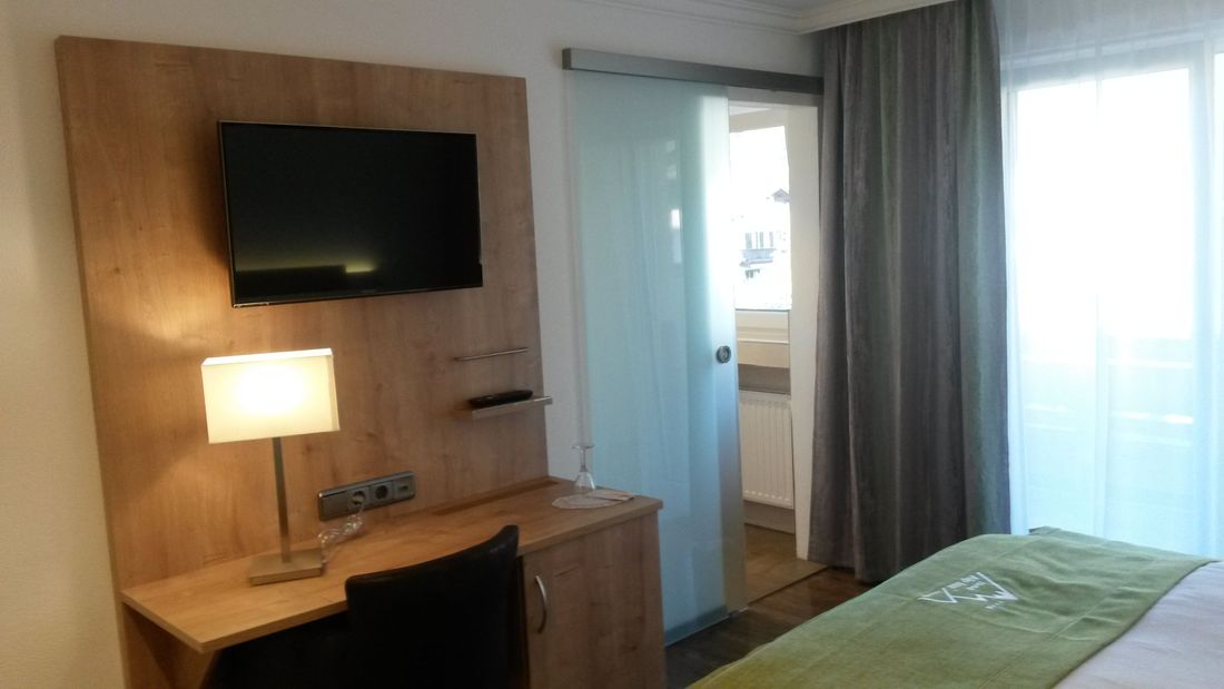 Doppelzimmer als Einzelbelegung Boxspringbett 180X200
