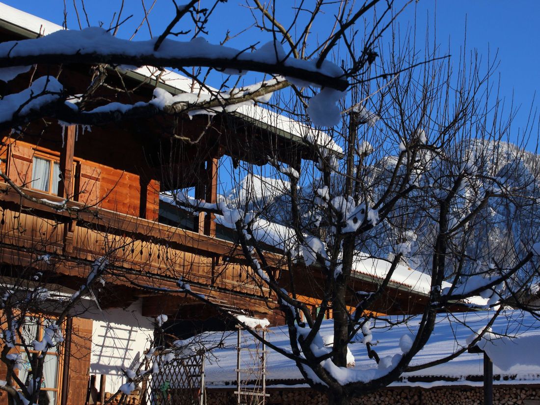 Hausansicht im Winter