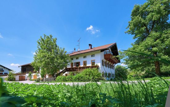 Unser Hof von aussen