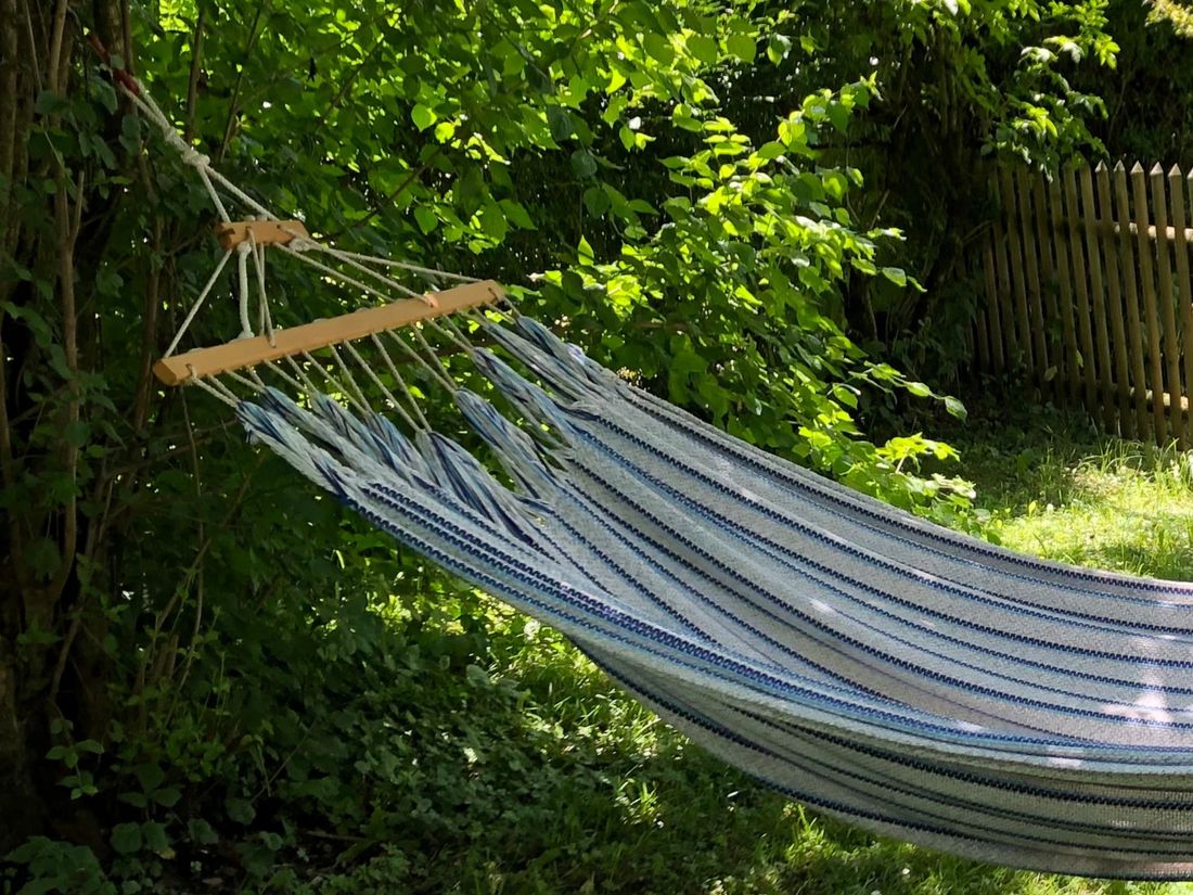 Gerne können Sie sich im Garten auruhen