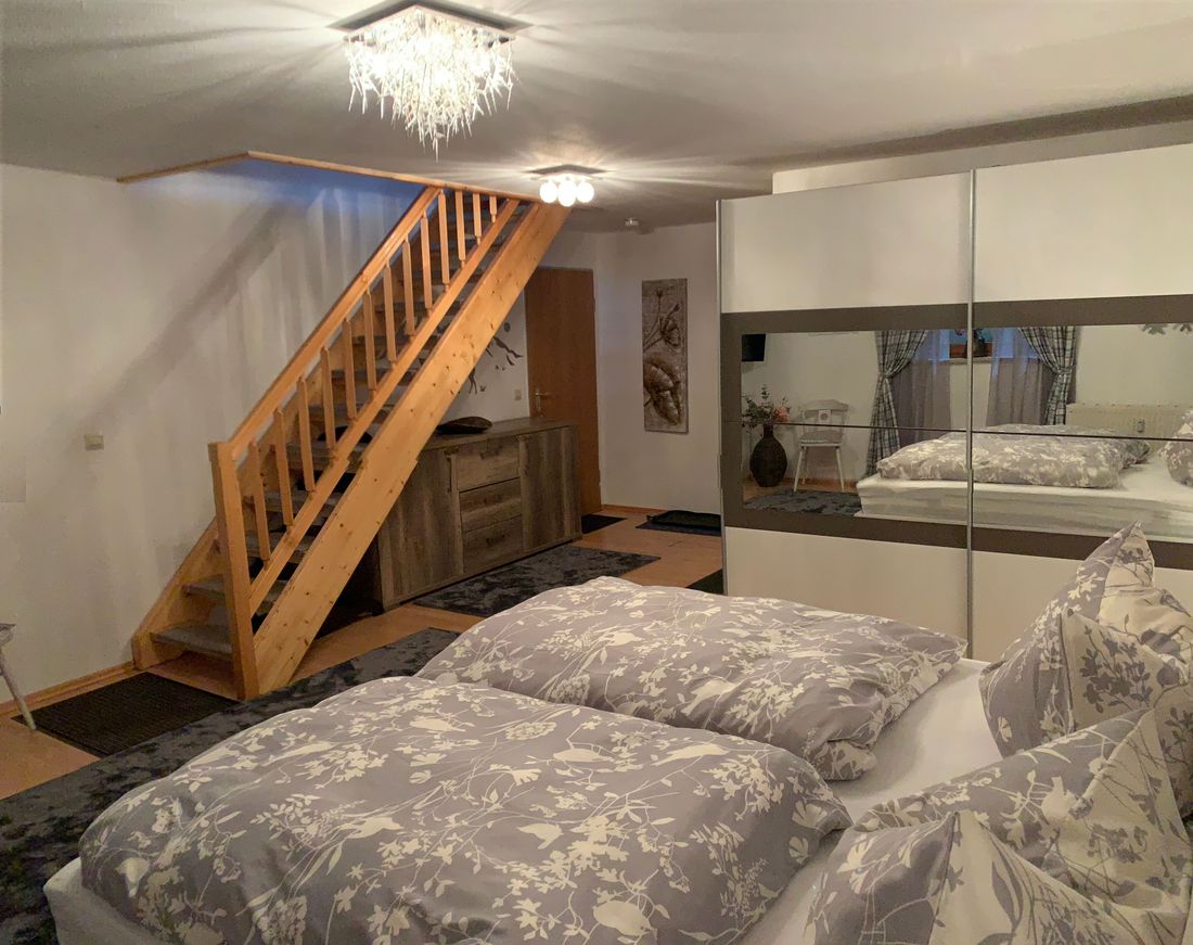 Schlafzimmer UG