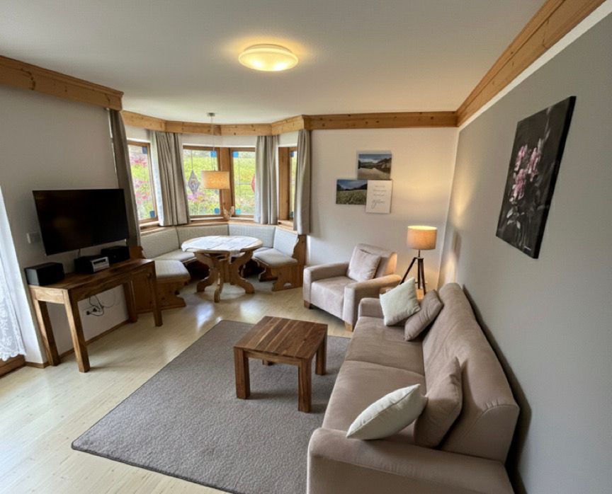 Wohnzimmer  Ferienwohnung „Bergveilchen“ im Haus am Wiesbach