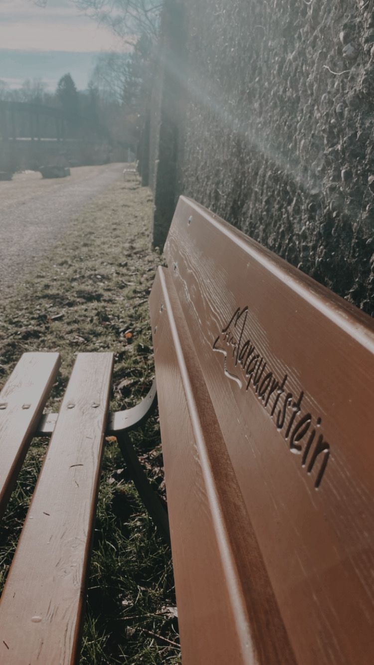 Bank am Rundweg um die Tiroler Ache - 5 Gehminuten entfernt